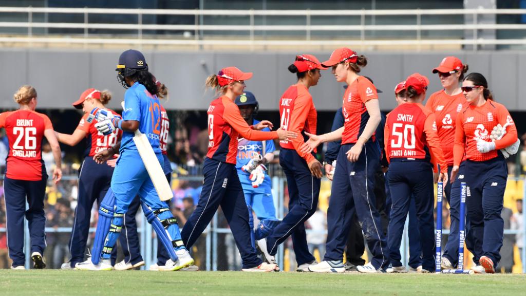 बल्लेबाजों ने किया निराश